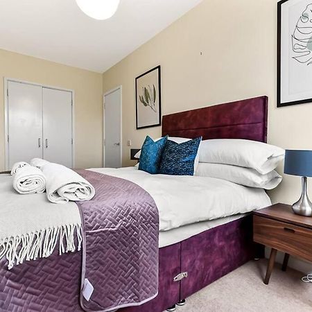 Large Group & Contractor Booking! Duplex W/Parking Milton Keynes Exterior foto