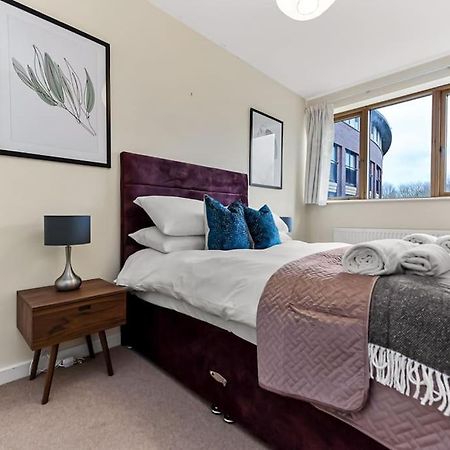 Large Group & Contractor Booking! Duplex W/Parking Milton Keynes Exterior foto